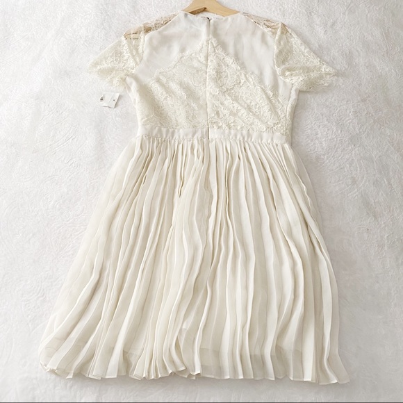 NWT Off White Pleated Skirt Lace Dress - Picture 7 of 12